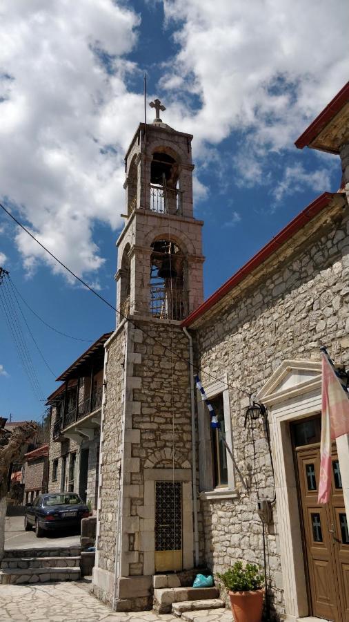 Hotel Isaraiko Spiti Agia Theodora Isaris Luaran gambar