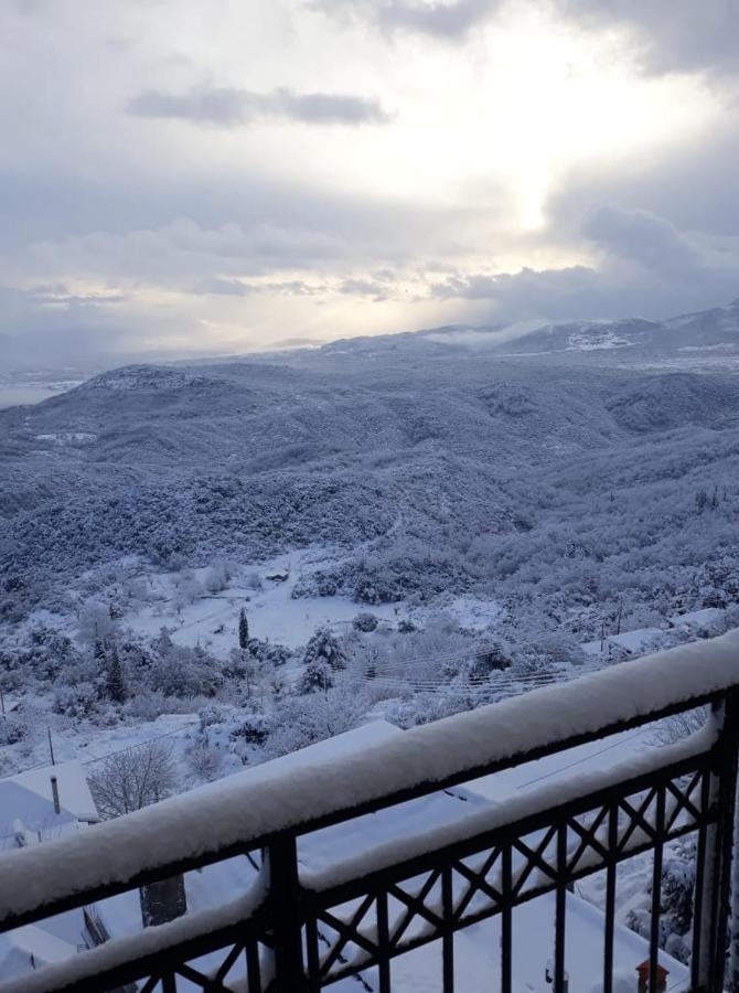 Hotel Isaraiko Spiti Agia Theodora Isaris Luaran gambar