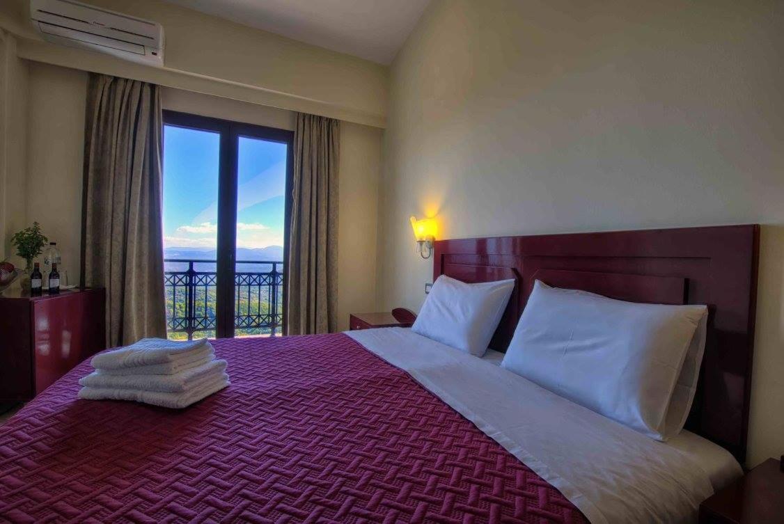 Hotel Isaraiko Spiti Agia Theodora Isaris Luaran gambar